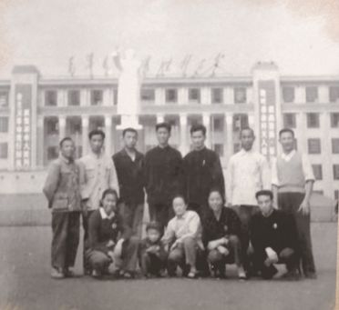 成都钢材市场地址_成都金府钢材批发市场_成都金府钢材市场