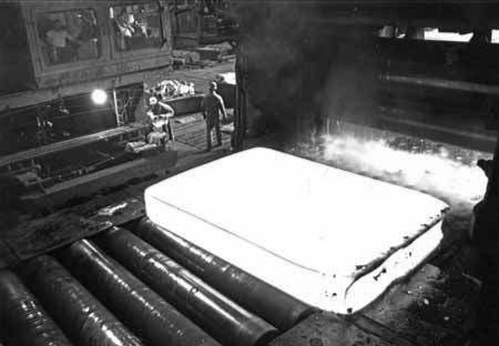 航母的钢材_航母的钢材和普通钢材_航空母舰钢材