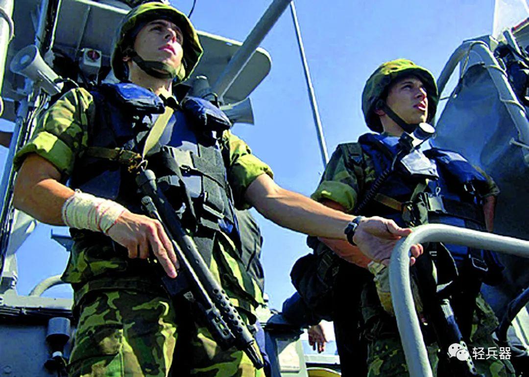 枪的军用钢材型号_枪械用钢材_军用手枪钢材