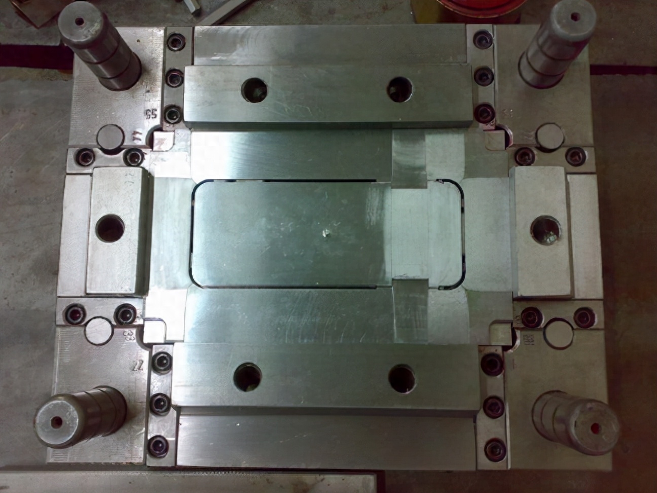 模具用什么钢材比较好_做模具的钢材_模具用什么钢材