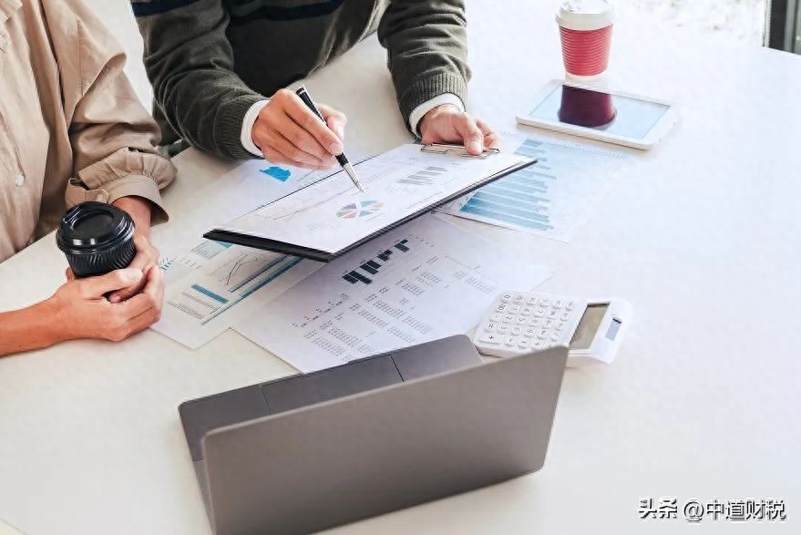 甲,乙公司签订一份钢材买卖合同_甲乙签订钢材购销合同_在一起钢材买卖合同纠纷