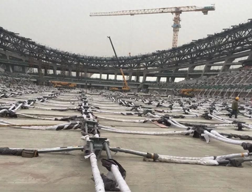 鸟巢用了多少吨钢材_鸟巢的钢材是什么牌号_鸟巢所用钢材多少吨
