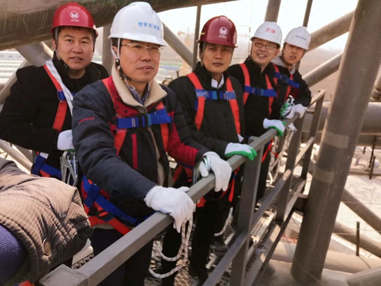 鸟巢用了多少吨钢材_鸟巢所用钢材多少吨_鸟巢使用钢材