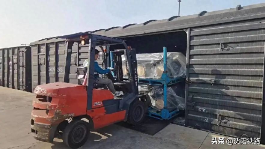 汽车钢材_钢材汽车运输资料包括哪些_钢材汽车运输多少钱一吨