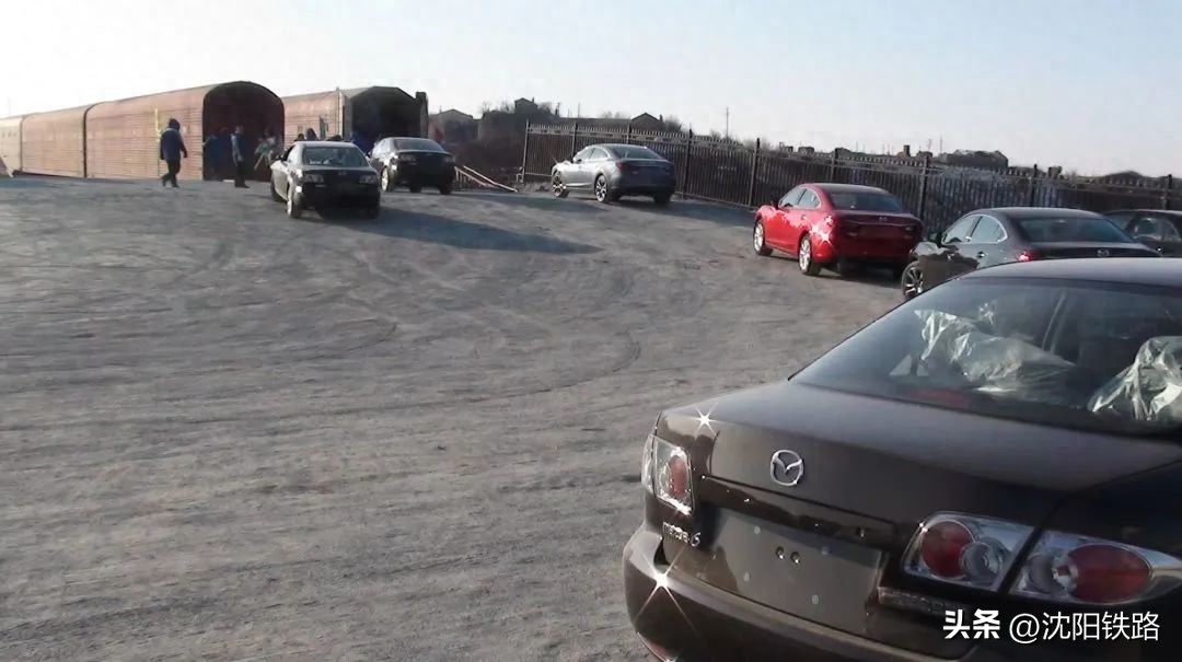 钢材汽车运输多少钱一吨_钢材汽车运输资料包括哪些_汽车钢材