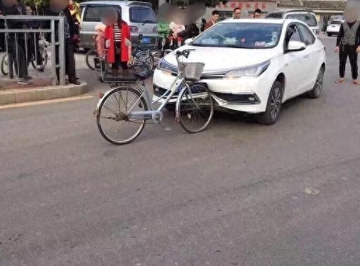 新宝来车身钢材比例_大众宝来车厢用的是什么钢材_宝来车厢有多大