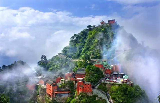 在县城做钢材生意_小县城做钢材生意怎么样_钢材县城生意做什么好