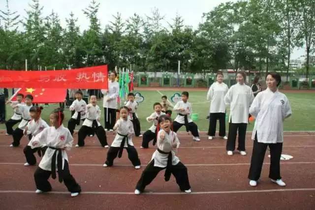 在县城做钢材生意_钢材县城生意做什么好_小县城做钢材生意怎么样
